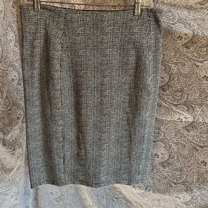 Black and white pencil skirt